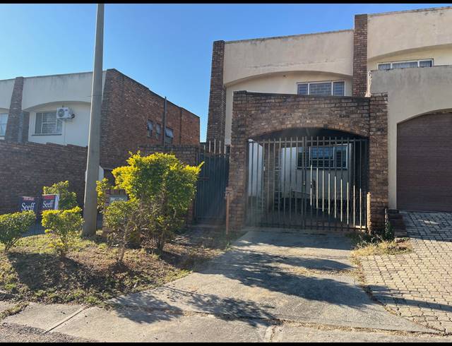 2 BEDROOM APARTMENT TO LET IN SONHEUWEL EXT 1